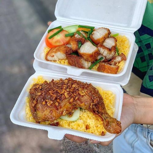Cơm gà xối mỡ
