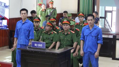 Phạm Anh Tài và Lê Văn Ân tại phiên xét xử.