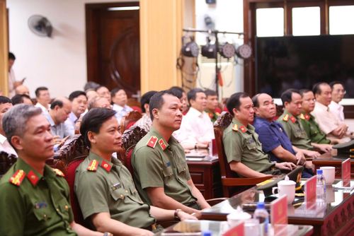 Lãnh đạo Công an tỉnh Thanh Hóa tham dự buổi lễ.
