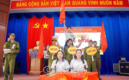 Đội thi số 2 trình diễn phần thi tài năng.