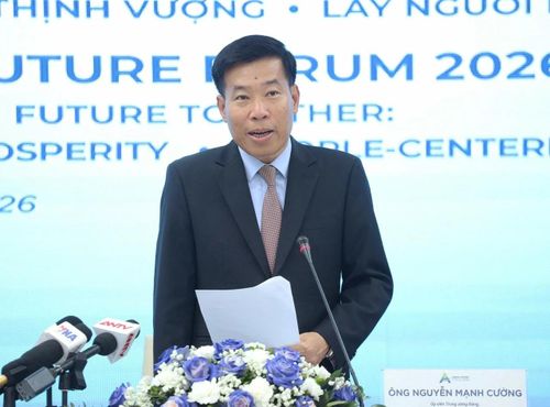 Thứ trưởng Bộ Ngoại giao Nguyễn Mạnh Cường thông tin tại Họp báo. Ảnh: D.T