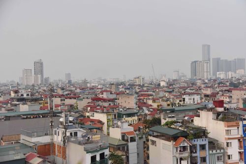 Trước tình trạng quỹ đô thị ngày càng hạn chế, việc lập Quỹ Nhà ở quốc gia để tạo lập nhà ở xã hội để cho thuê, nhà ở cho cán bộ, công chức, viên chức, người lao động thuê là yêu cầu cấp thiết. Ảnh: N.Lộc
