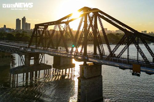 Sau khi thông xe trở lại, cầu Long Biên giúp giảm tải áp lực giao thông cho cầu Chương Dương, tuyến kết nối quan trọng ở cửa ngõ phía Đông Hà Nội.