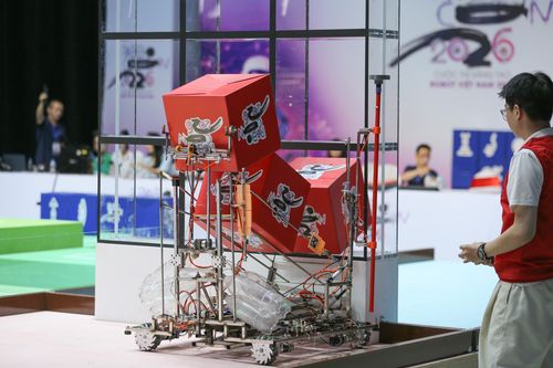 Các robot chinh phục thử thách. Ảnh: VTV