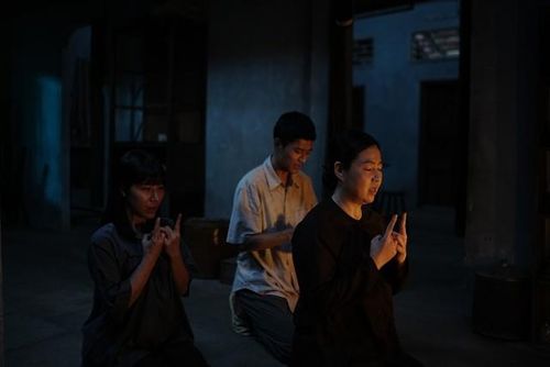 Diễn viên Lê Khánh trong một phân đoạn của phim "Ma Xó".