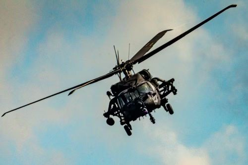Đây là dòng trực thăng 2 động cơ, sử dụng rotor chính 4 cánh, chuyên đảm nhiệm nhiệm vụ vận chuyển binh sĩ đặc nhiệm đột kích ban đêm và yểm trợ hỏa lực tầm thấp. 