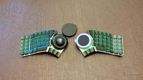 Sản phẩm hỗ trợ tính năng thay nóng switch (hot-swap) và trang bị hệ thống đèn nền RGB. Người dùng có thể thiết lập cấu hình và gán lại chức năng cho từng phím bấm thông qua phần mềm đi kèm, tuy nhiên hệ thống phần mềm điều khiển ở các phiên bản đầu vẫn cần thời gian để tối ưu hóa độ ổn định. Ảnh: HowtoGeek.