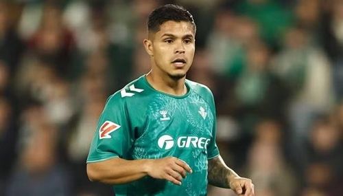 Với 15 pha lập công trên mọi đấu trường, Cucho Hernandez là nhân tố quan trọng giúp Real Betis đoạt vé dự Champions League mùa tới. Ảnh: Internet.