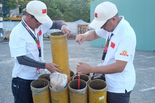 Các đội chuẩn bị một cách tỉ mỉ, chính xác, với mong muốn đem đến màn trình diễn đẳng cấp, mãn nhãn cho người xem.