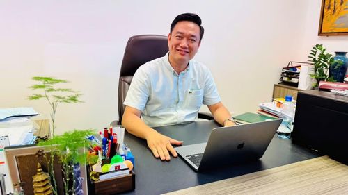 PGS.TS Phạm Văn Tuấn, Phó Hiệu trưởng Trường Kinh doanh, Đại học Kinh tế Quốc dân, Phó Chủ tịch Hội đồng học thuật Hiệp hội Marketing Việt Nam.