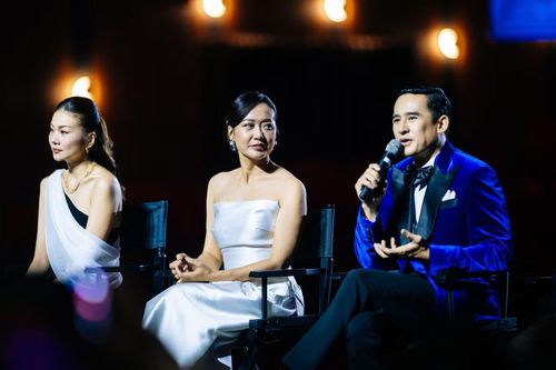 Mesdames Thanh Sắc xoay quanh chuyện tình tay ba phức tạp.