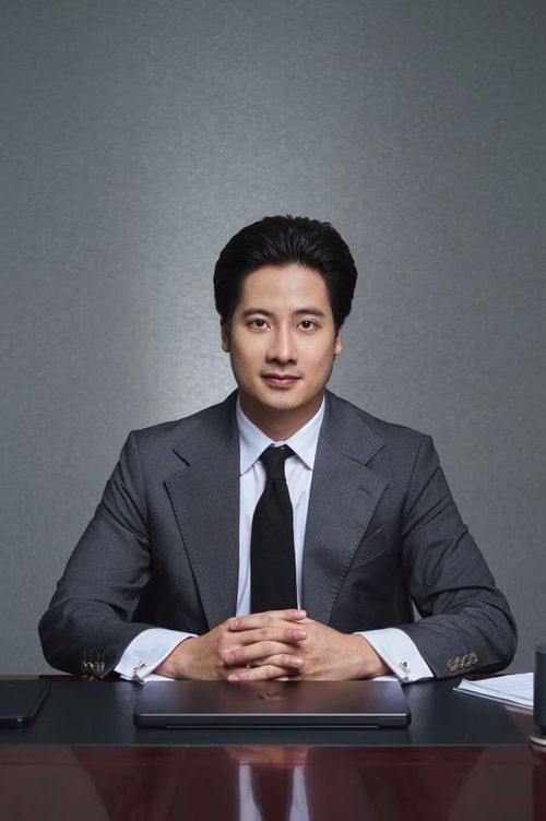 Ông Trần Đức Việt - từng được biết đến rộng rãi với vai trò YouTuber JVevermind - đảm nhiệm vị trí Tổng Giám đốc V-Film.