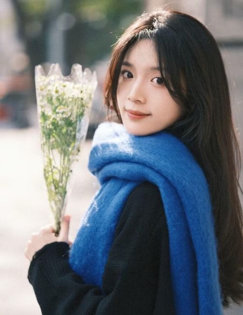 Lý Tư Đồng vừa xuất hiện đã trở thành cái tên sáng giá bậc nhất lứa tiểu hoa đán sinh sau năm 2000.