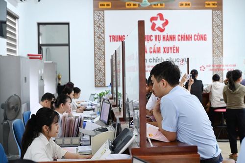 Việc phân cấp, ủy quyền cho cấp xã một số nội dung trong công tác quản lý cán bộ, công chức, viên chức đã giúp cơ sở chủ động rà soát, bố trí đội ngũ phù hợp với yêu cầu nhiệm vụ của địa phương.