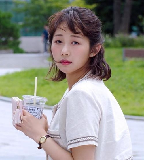 Lee Soo Bin bắt đầu hoạt động nghệ thuật từ năm 2001 khi mới 4 tuổi.