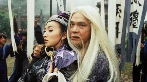 Điều khiến Đinh Xuân Thu thực sự trở thành nỗi ám ảnh của giang hồ nằm ở Hóa Công Đại Pháp - thứ võ công mang màu sắc hủy diệt hiếm thấy. 