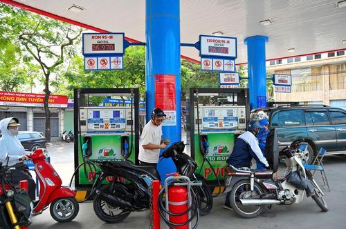 Xăng sinh học E10 được đánh giá có nhiều lợi ích về giảm phát thải. Ảnh minh họa