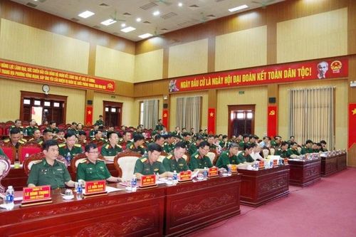 Các đại biểu tham dự tọa đàm.