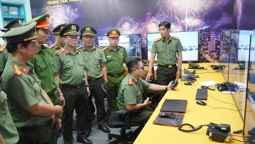Lãnh đạo Công an thành phố kiểm tra công tác bảo đảm an ninh trật tự tại DIFF 2026. Ảnh: C.A