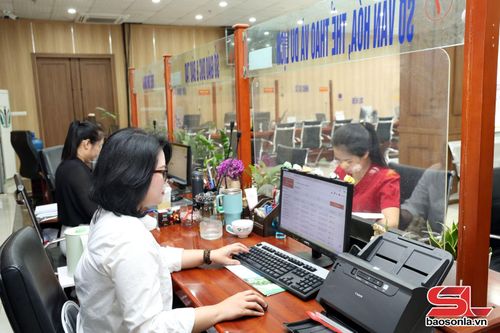 Bộ phận tiếp nhận trả kết qua của Sở VHTT&amp;DL tỉnh tại Trung tâm Phục vụ hành chính công tỉnh.