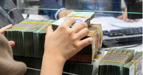 Nhiều doanh nghiệp cho biết vẫn phải vay vốn với chi phí cao, trong khi dư địa tiếp cận tín dụng ngày càng thu hẹp.