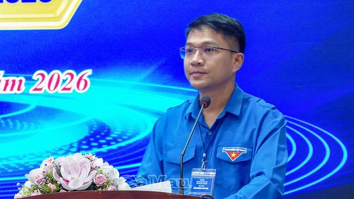 Phó Bí thư Thường trực Tỉnh đoàn Trần Đăng Khoa phát biểu khai mạc Hội thi Tin học trẻ tỉnh Cà Mau lần thứ 29 năm 2026.