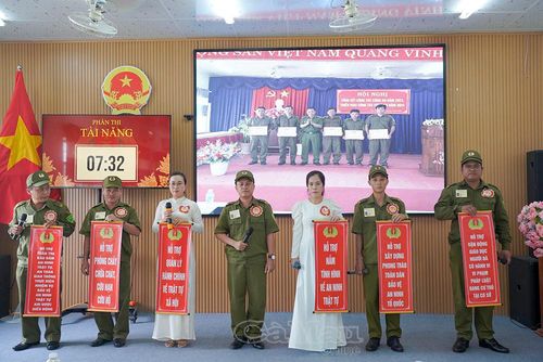 Đội thi số 3 tranh tài phần thi tài năng.