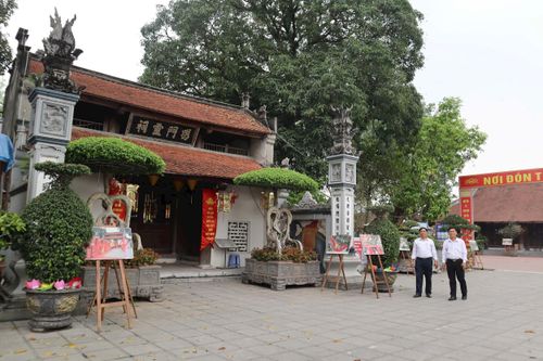Đền Hát Môn (xã Hát Môn) nơi thờ Ha Bà Trưng - nhân vật lịch sử gắn với truyền thống quê hương. Ảnh: Nguyễn Mai