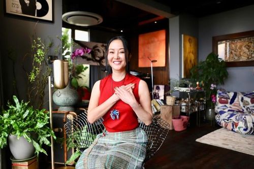 Ca sĩ Hồng Nhung đang thay đổi cuộc sống hàng ngày, chiến thắng ung thư để lan tỏa năng lượng tích cực đến những người phụ nữ khác.