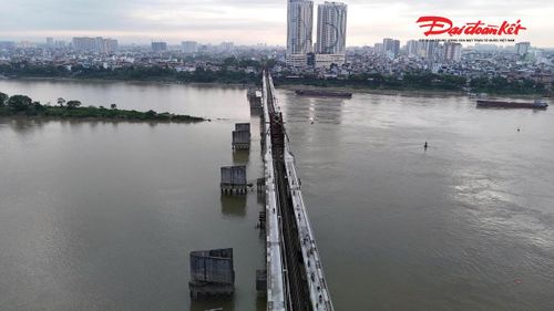 Việc cầu Long Biên thông xe trở lại góp phần giảm tải lưu lượng phương tiện cho các cây cầu bắc qua sông Hồng như Chương Dương, Vĩnh Tuy, giúp giao thông khu vực cửa ngõ Thủ đô thuận lợi hơn.