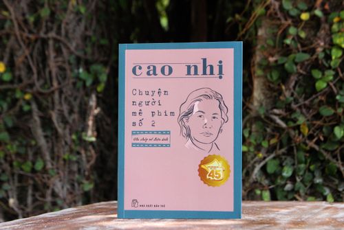 Sách Chuyện người mê phim số 2 do NXB Trẻ phát hành. Ảnh: ML.