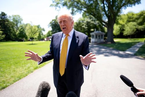  Tổng thống Trump liên tục thay đổi lập trường trong quá trình đàm phán. Ảnh: Reuters. 