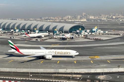  Sân bay quốc tế Dubai (DXB) - sân bay nhộn nhịp nhất thế giới về lưu lượng khách quốc tế - chính thức đóng cửa vĩnh viễn vào năm 2035. 