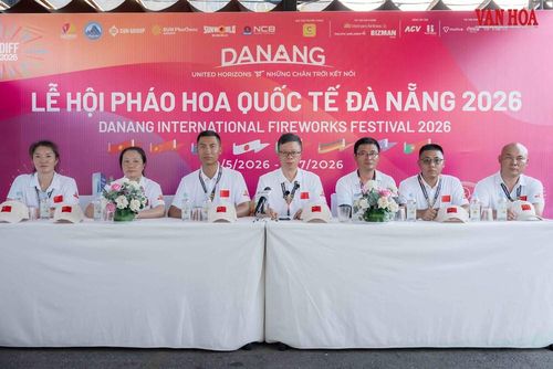 Không chỉ chuẩn bị công phu cho phần thi, các đội đều đánh giá cao quy mô cũng như sự chuyên nghiệp của DIFF. Theo đội trưởng Liang Weiming, sự đồng hành từ Ban tổ chức, chính quyền thành phố cùng tính công bằng của ban giám khảo là những yếu tố giúp DIFF ngày càng khẳng định vị thế quốc tế. “Nhiều năm qua, DIFF đã trở thành một trong những lễ hội pháo hoa hàng đầu thế giới”, ông Liang Weiming nhận định