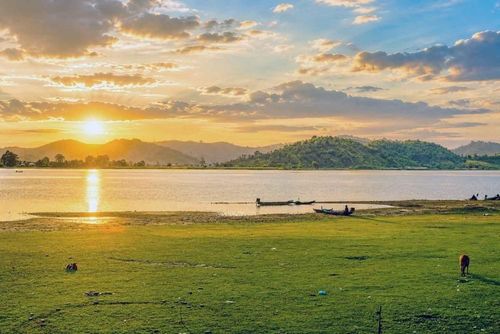 Cảnh sắc hồ Lắk (Đắk Lắk). Ảnh: Kha Phạm - TTXVN