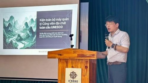 Ông Nguyễn Đại Trung trình bày chuyên đề 3. (Ảnh: BTC)