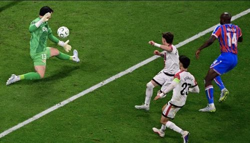Jean-Philippe Mateta (14) ghi bàn duy nhất trận chung kết tại Leipzig
