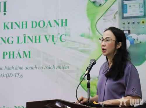 Phó cục trưởng Cục Pháp luật Dân sự - Kinh tế Lê Thị Hoàng Thanh phát biểu tại hội nghị. 