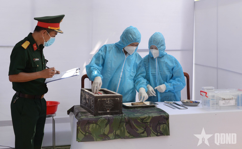  Quá trình lấy mẫu được tiến hành chặt chẽ, cẩn trọng, mọi thông tin đều được ghi chép, số hóa kịp thời.