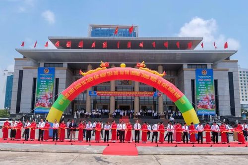 Lễ cắt băng xuất hành vải thiều Bắc Ninh tiêu thụ tại các thị trường trong nước và xuất khẩu.