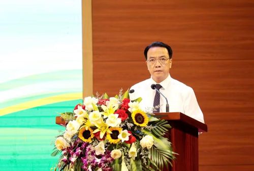 Ông Phạm Giang Nam, Giám đốc Sở Y tế tỉnh Điện Biên phát biểu tại Lễ mít tinh.