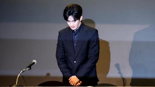 Một bộ phận cư dân mạng Hàn Quốc đóng đinh Kim Soo Hyun với hình ảnh tiêu cực.
