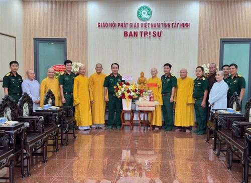 Bộ Chỉ huy Quân sự tỉnh Tây Ninh đã đến thăm, tặng quà, chúc mừng Ban Trị sự Giáo hội Phật giáo Việt Nam tỉnh Tây Ninh.