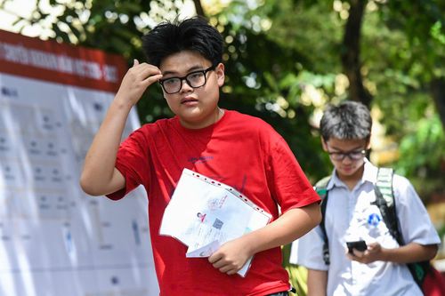 Thí sinh dự thi vào lớp 10 chuyên tại Hà Nội năm 2026. Ảnh: Thạch Thảo