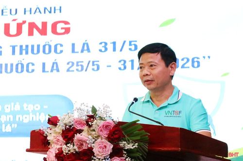 Phó Giám đốc Sở VH-TT&DL Hà Tĩnh Nguyễn Công Thành phát biểu hưởng ứng với nội dung: Xây dựng môi trường nhà hàng, khách sạn không khói thuốc để tạo điểm đến an toàn, thân thiện gắn với hoạt động du lịch chăm sóc sức khỏe.
