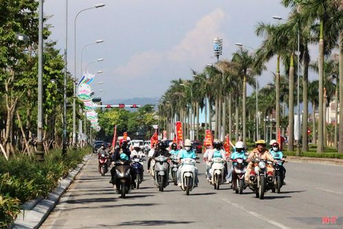 Các lực lượng tham gia diễu hành hưởng ứng Ngày Thế giới không thuốc lá 31/5 và Tuần lễ Quốc gia không thuốc lá 25-31/5 năm 2026.
