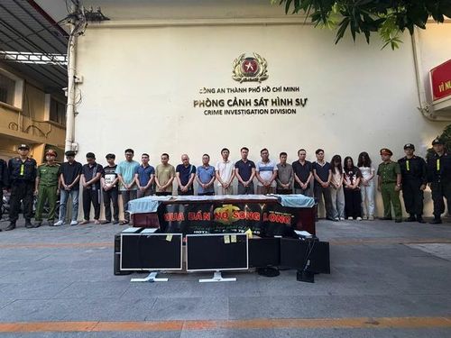 Các đối tượng bị bắt.