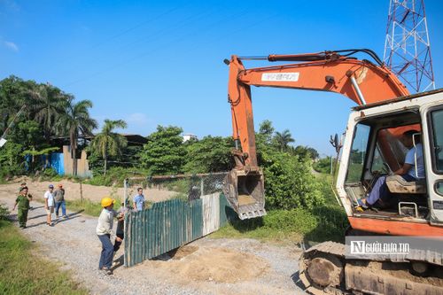 UBND xã Thiên Lộc giao Ban Quản lý dự án đầu tư - hạ tầng xã tiếp quản thực địa và thực hiện rào chắn các lối xuống bãi cát, quản lý để tránh tái lấn chiếm.