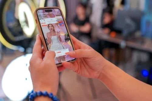 Ủy ban Cạnh tranh Quốc gia yêu cầu Shopee không áp dụng các loại phí mới đối với người bán hàng trên nền tảng.