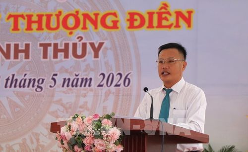 Ông Võ Hoài Phong, Chủ tịch UBND phường Bình Thủy, phát biểu tại lễ khai mạc. Ảnh: Nguyễn Hằng - TTXVN